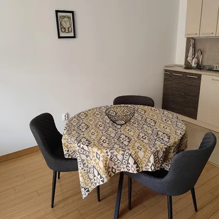 Center Dorcol Free Parking アパート